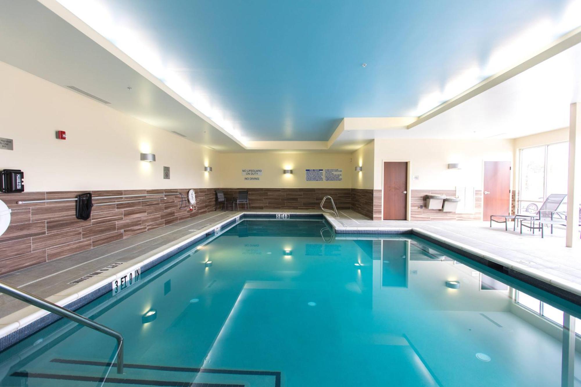 Fairfield Inn & Suites By Marriott Atlanta Акуърт Екстериор снимка